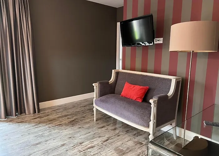 A (adults Only) 酒店 2*