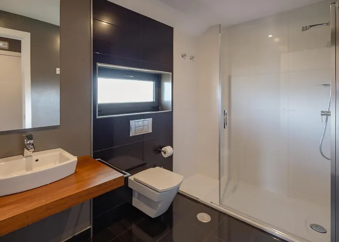 酒店 A (adults Only)